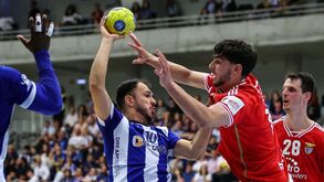A crónica do FC Porto-Benfica, 36-32: azul vivo