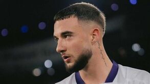 Debast pode ir até aos 16 milhões de euros: central na lista do Sporting