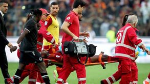 Imprensa italiana avança que Ndicka não sofreu ataque cardíaco no jogo da Roma