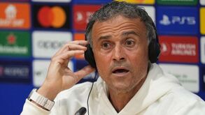 Luis Enrique avisa o Barcelona: «Estamos convencidos de que vamos dar a volta»