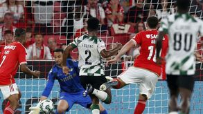 Kökçü de olho nas balizas: médio dispara nos remates com novo papel