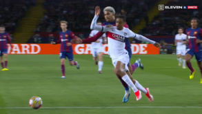 O lance da expulsão de Ronald Araújo frente ao PSG que gerou muitos protestos do Barcelona