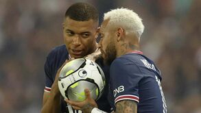 Adepto elogia Mbappé e Neymar apelida-o de bajulador: «Babá ovo de gringo»