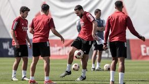 Benfica afina últimos detalhes para o jogo em Marselha com duas ausências