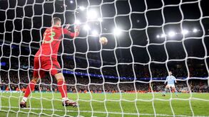 Lunin revela o que o ajudou a travar penálti de Bernardo Silva no Man. City-Real Madrid