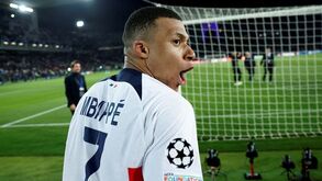 'Boca' de Mbappé depois do Barcelona-PSG terminou em confusão com mais de 60 pessoas no túnel