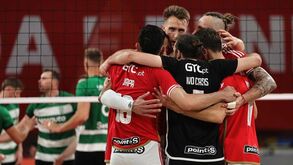 Benfica vence Sporting e entra em grande na final do playoff