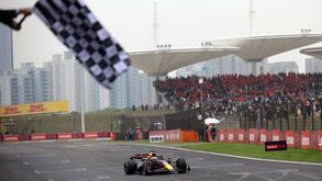 Verstappen vence GP da China e continua a dominar a temporada de Fórmula 1