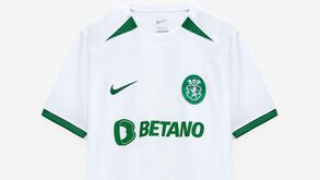 Herói 'improvável': Sporting lança equipamento em homenagem à conquista da Taça das Taças
