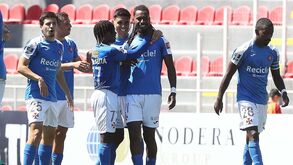 A crónica do UD Oliveirense-Belenenses, 1-2: Belém já cheira o playoff
