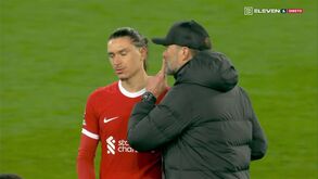 O que disse Darwin? Klopp não gostou e mandou calar o uruguaio