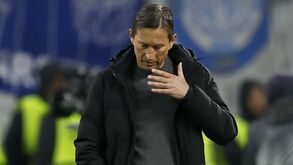 Adeptos do Benfica dividem-se: as decisões de Schmidt que desmotivam e a liderança que desilude
