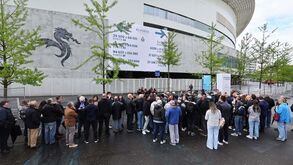Dia D no Dragão: milhares de sócios do FC Porto à espera para votar