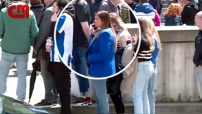 Sandra Madureira está na fila para votar nas eleições do FC Porto no Estádio do Dragão