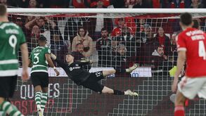 Beto apoia melhoria salarial de Franco Israel: «Foi demonstrando que merecia confiança do treinador»