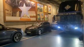 Plantel do FC Porto deixa o Dragão depois de votar nas eleições