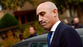 Rubiales nega ter recebido dinheiro 