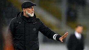 Álvaro Pacheco recusa oferta avultada do Cuiabá e continua no V. Guimarães