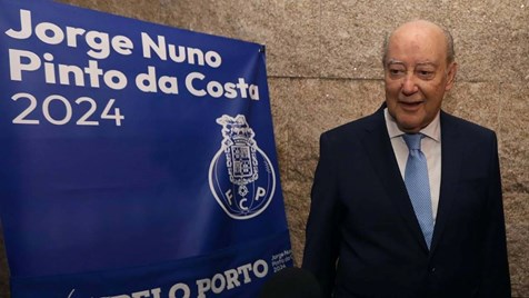 «Não bebo, deixei de fumar aos 40 e não tenho cuidado com a comida»: Pinto da Costa explica longevidade no futebol