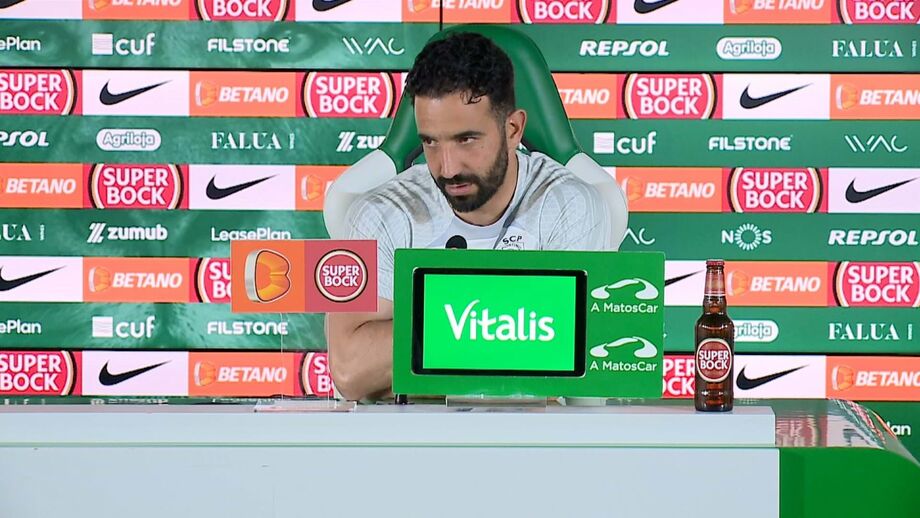 Treinador do Sporting fez esclarecimento na conferência de imprensa
