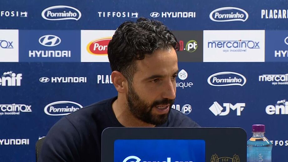 Treinador do Sporting salienta o papel "muito importante" que o central tem no grupo