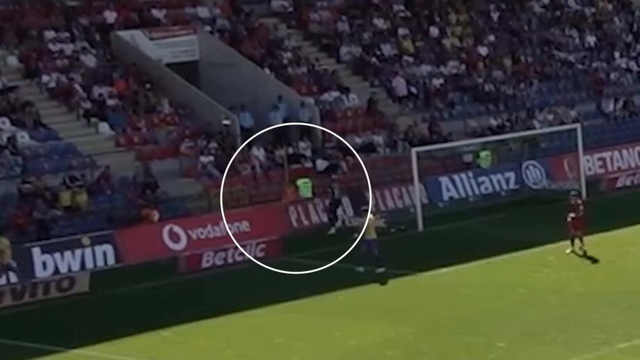 Apanha-bolas não entregou a bola a Marcelo Carné