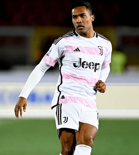 Alex Sandro - defesa de 31 anos perdeu a titularidade na Juventus