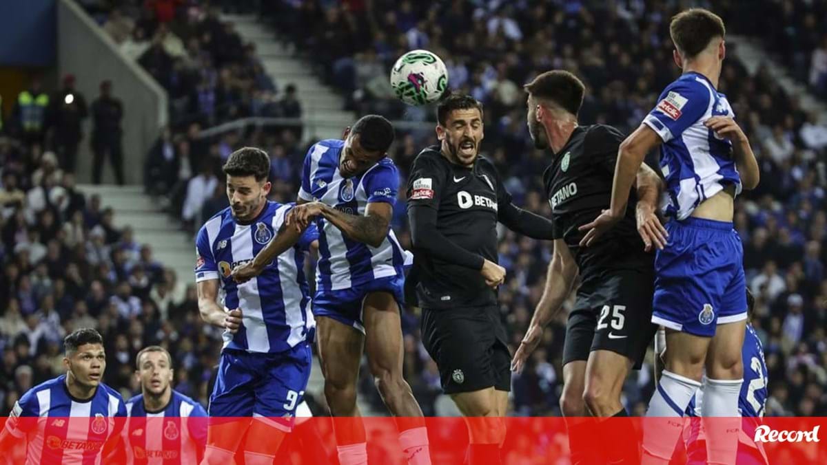 Paulinho admits to leaving Sporting in the summer – Sporting