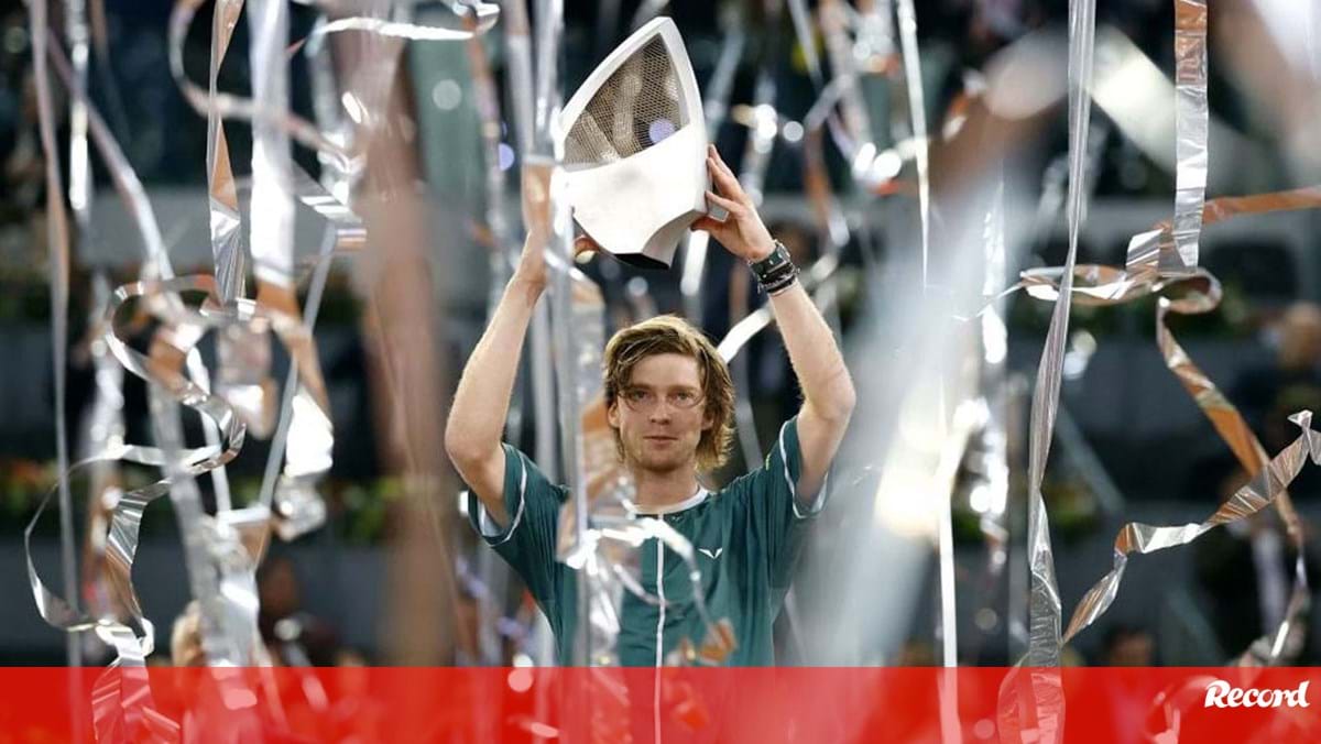 Rublev vence Auger-Aliassime e conquista Masters 1000 de Madrid