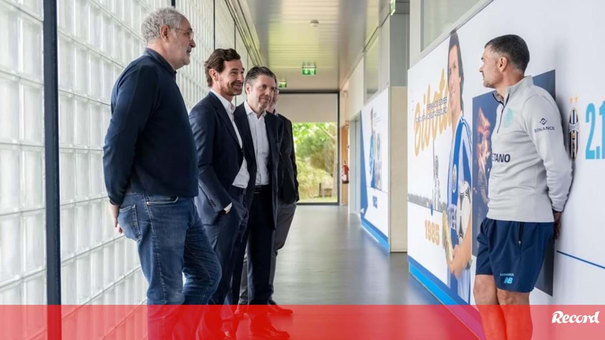Notícia Record: Sérgio Conceição não cobra pela saída do FC Porto