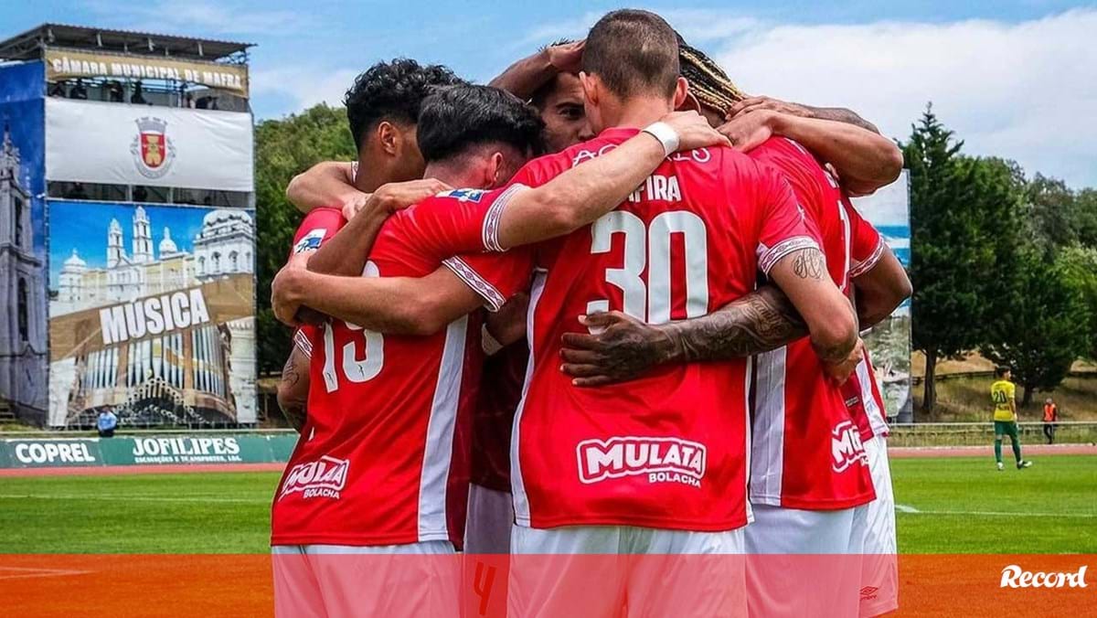 Mafra-Santa Clara, 0-2: açorianos festejam subida à 1.ª Liga com vitória