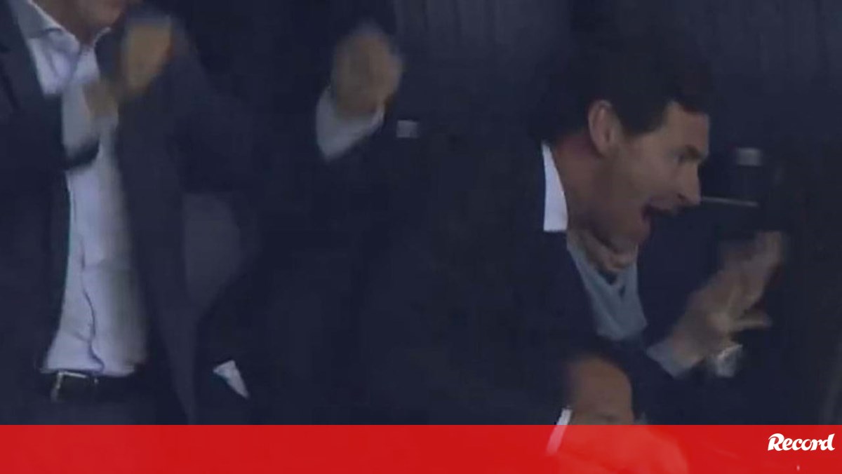 Villas-Boas festejou efusivamente o golo da vitória do FC Porto frente ao Boavista