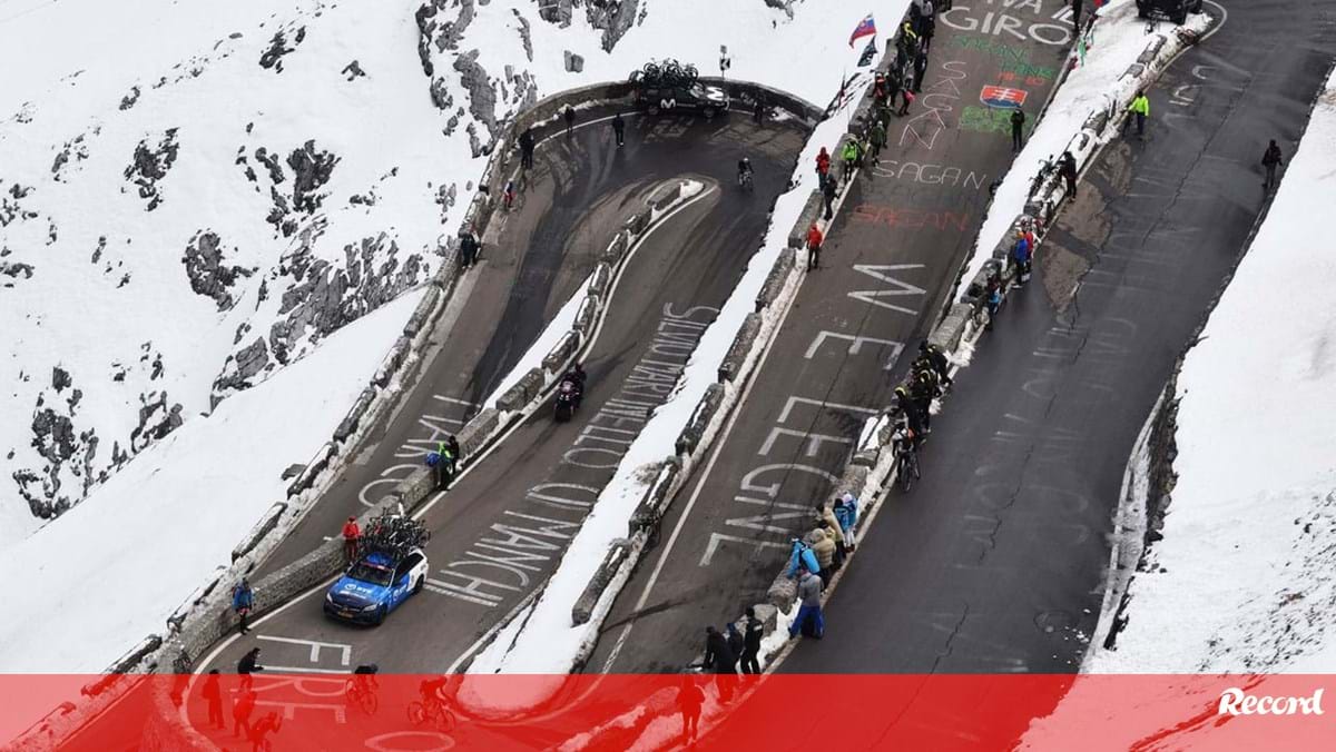 Giro: Neve obriga a alteração da 16.ª etapa sem a subida ao Stelvio