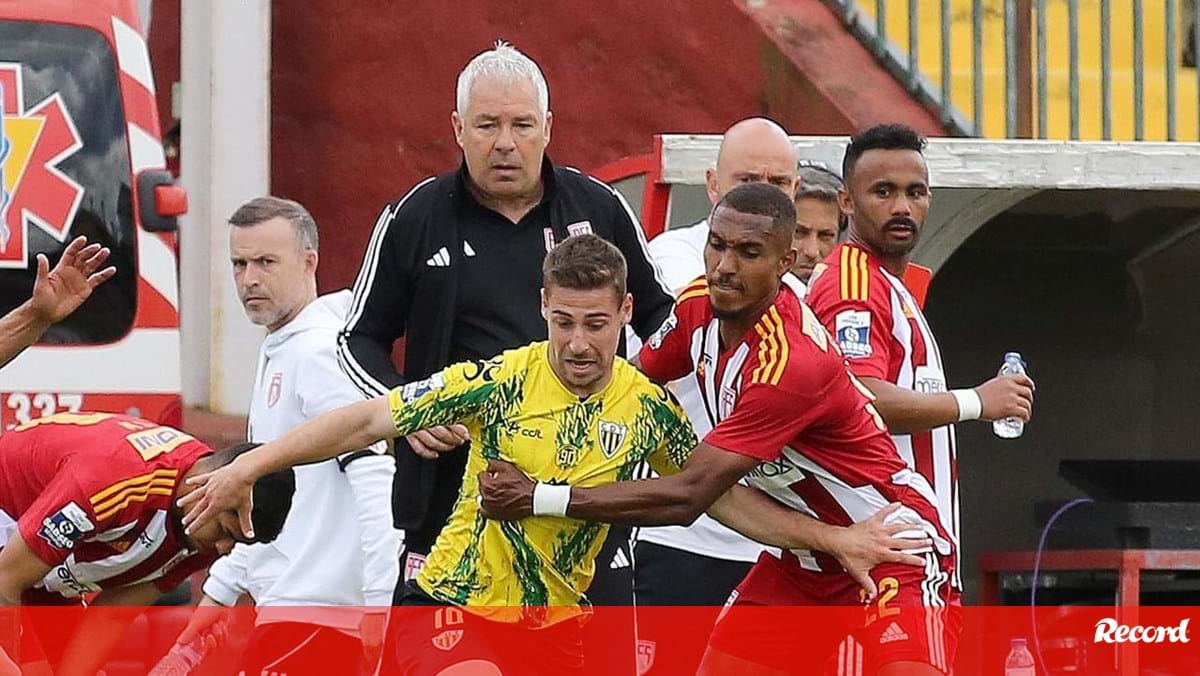 As palavras de Jorge Costa para adeptos do Tondela: «Filho da p... és tu, resolvemos isto mano a mano»