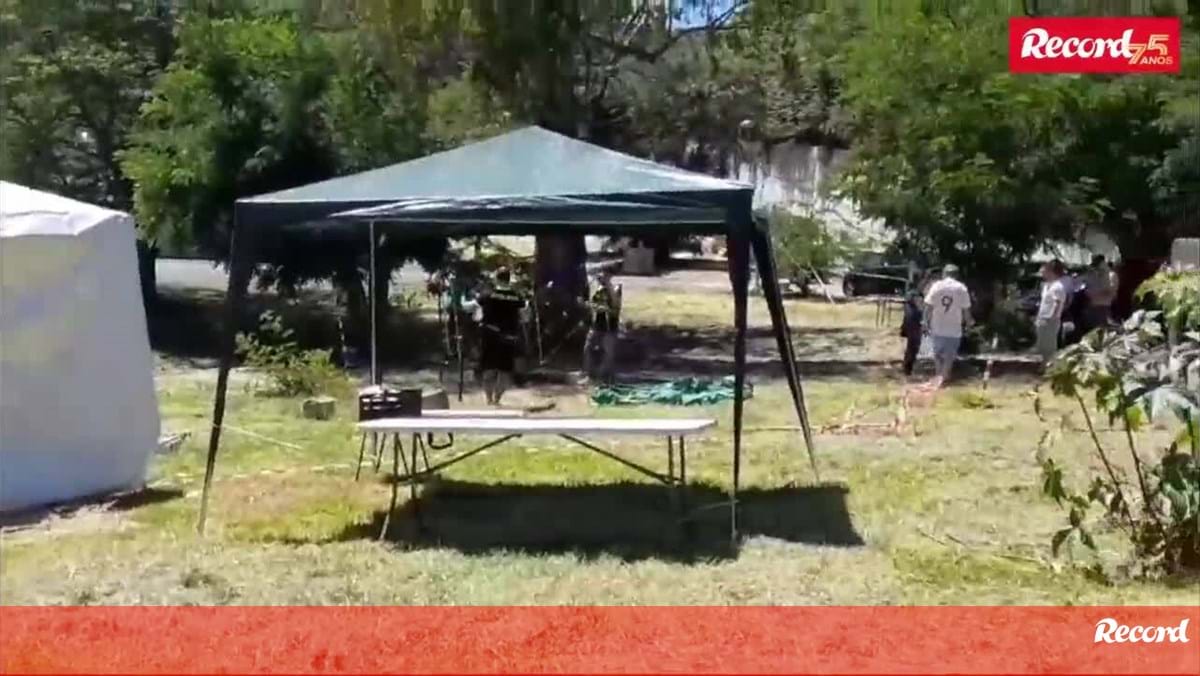 Enganaram-se no dia? Não! Jamor é festa e há quem já tenha a barraca armada...