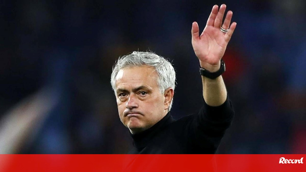 A bomba do mercado: Mourinho prestes a assinar pelo Fenerbahçe