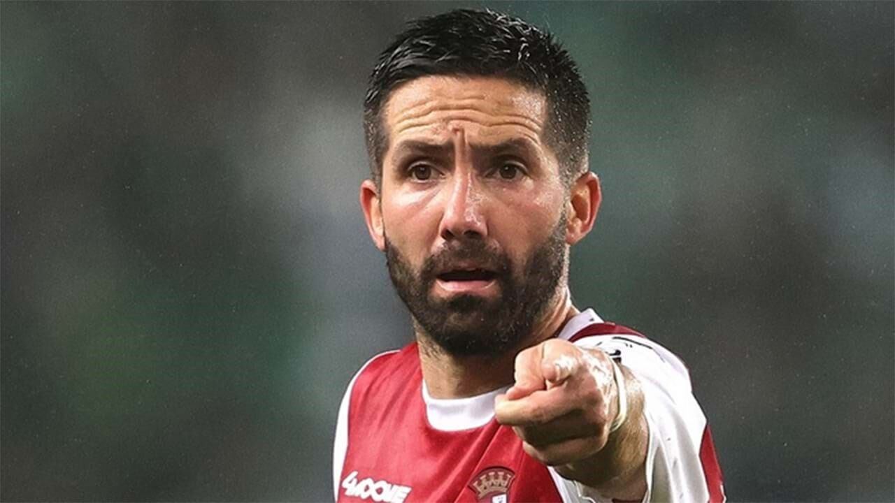 Moutinho continua