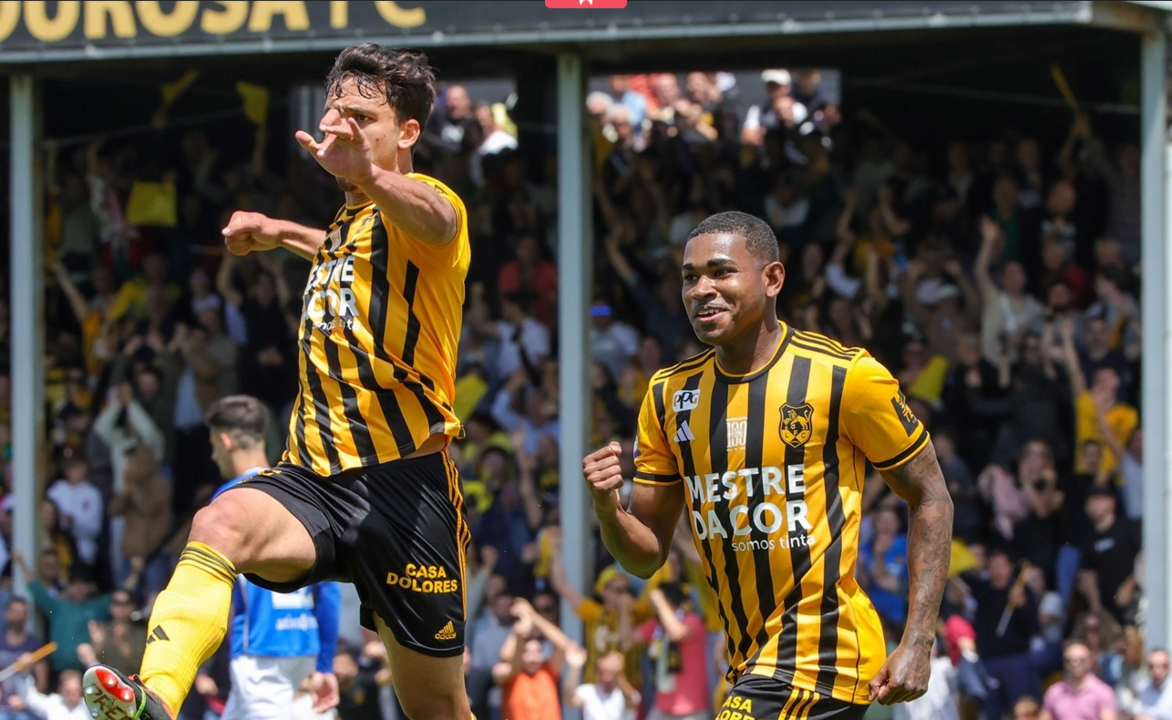 Jefferson Nem (à dir.) marcou o golo num duelo de casa cheia