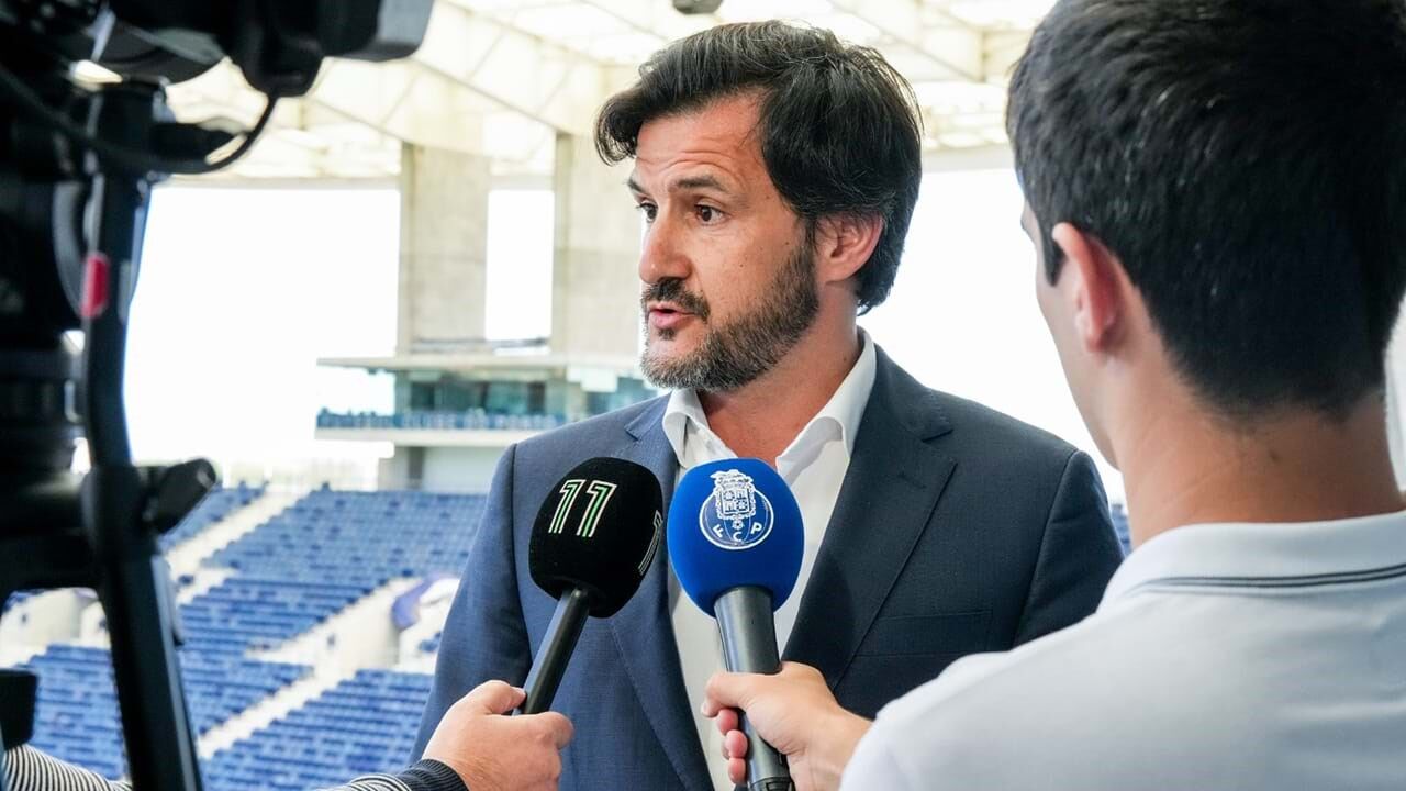 João Borges, vice-Presidente e diretor executivo para a área operacional do FC Porto, recebeu e acompanhou uma delegação da FIFA