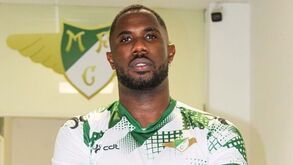 Carlos Ponck operado ao nariz