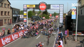 Caos na Bélgica: prova de ciclismo acaba com assustadora queda coletiva