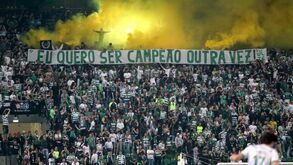 Enchente em Alvalade com luz para a festa