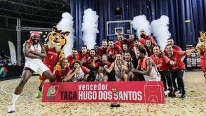 Benfica vence FC Porto e conquista Taça Hugo dos Santos