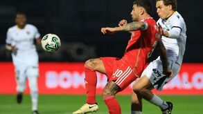 Otamendi pede desculpa e 'atira': «As vezes que não estive aqui a falar não foi decisão minha, mas da comunicação do Benfica»