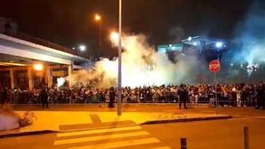 Loucura total em Alvalade a momentos dos autocarros saírem rumo ao Marquês