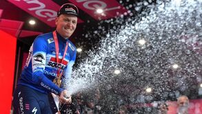 Tim Merlier vence terceira etapa do Giro