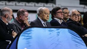 Pinto da Costa recebeu o último troféu enquanto presidente do FC Porto: «É um gosto enorme»
