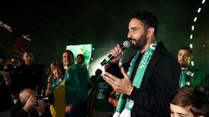 Rúben Amorim renova com os adeptos  