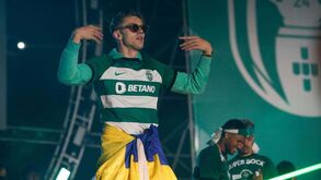 Adeptos do Sporting 'apostam' tudo em Gyökeres: «Dou-te a minha irmã e ficas connosco, ok?»