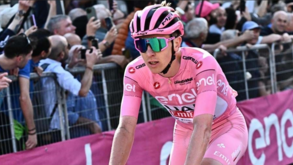 Etapa seis do Giro: ‘Sterrato’ à medida de Tadej Pogacar
